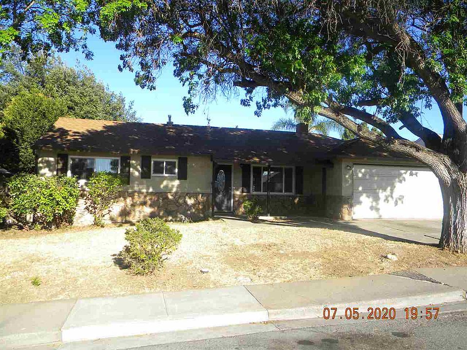 1st image of 1304 Louis Dr