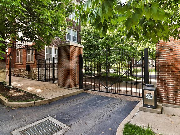 4th image of 5360 Pershing Ave APT 4A