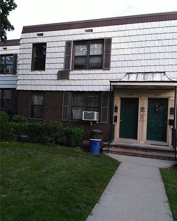 1st image of 6995B Park Dr E #B