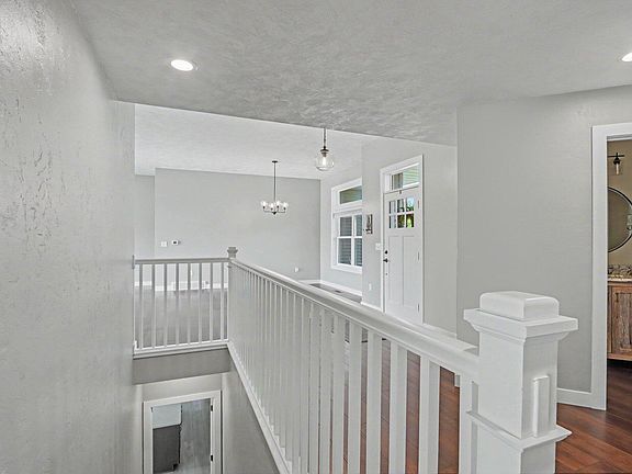 4th image of 13825 Peninsula Dr