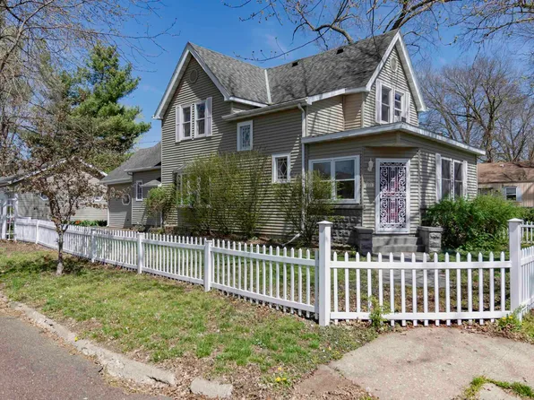 333 Chestnut St, Pekin, IL 61554