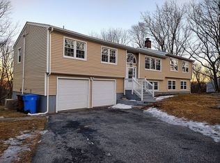 81 Far Horizons Dr, Shelton, CT 06484