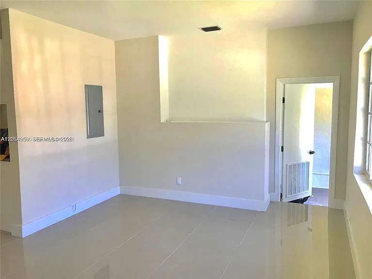 6344 NW Miami Pl — Photo 18