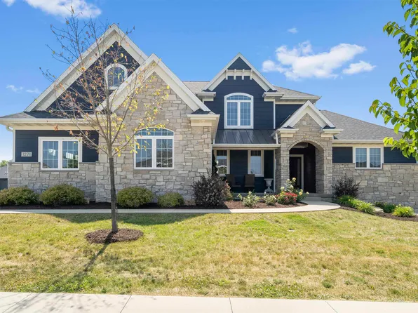 1271 Deer Creek Rdg, Dubuque, IA 52003
