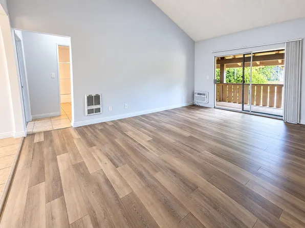 Woodside Garden Apartments, 1071 Walnut Ave #32, Tustin, CA 92780