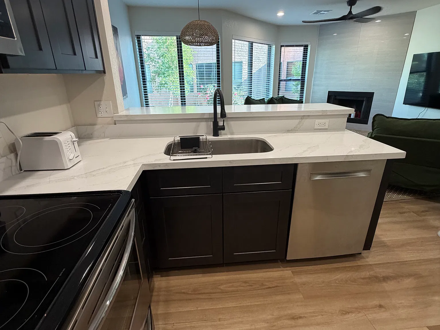 3228 W Glendale Ave — Photo 4