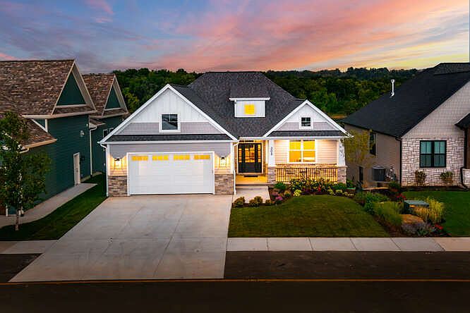 1st image of 305 Leeward Way