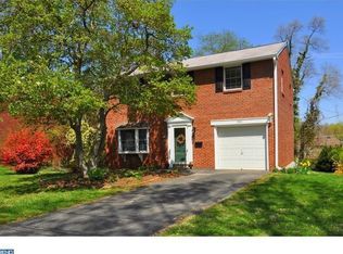 325 Overhill Rd, Wayne, PA 19087