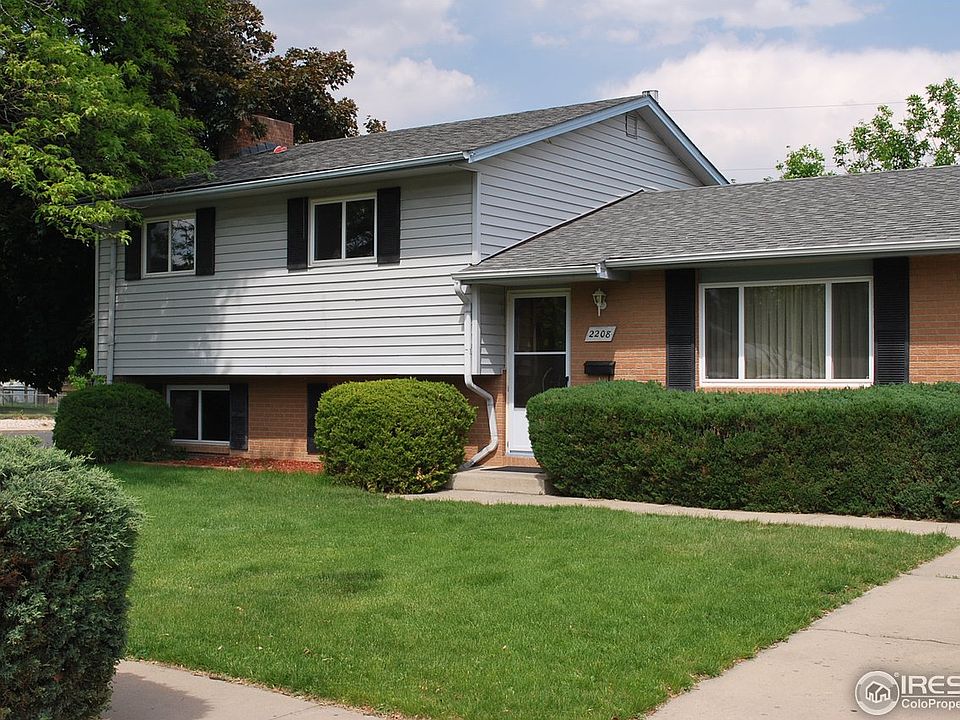 1st image of 2208 Van Buren Ave