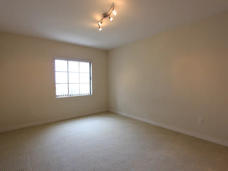 421 Olohana St #1203 — Photo 6