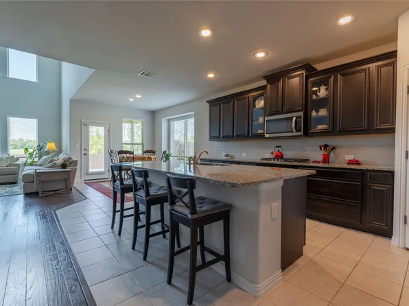 9608 Creekmere Dr, Denton, TX 76226