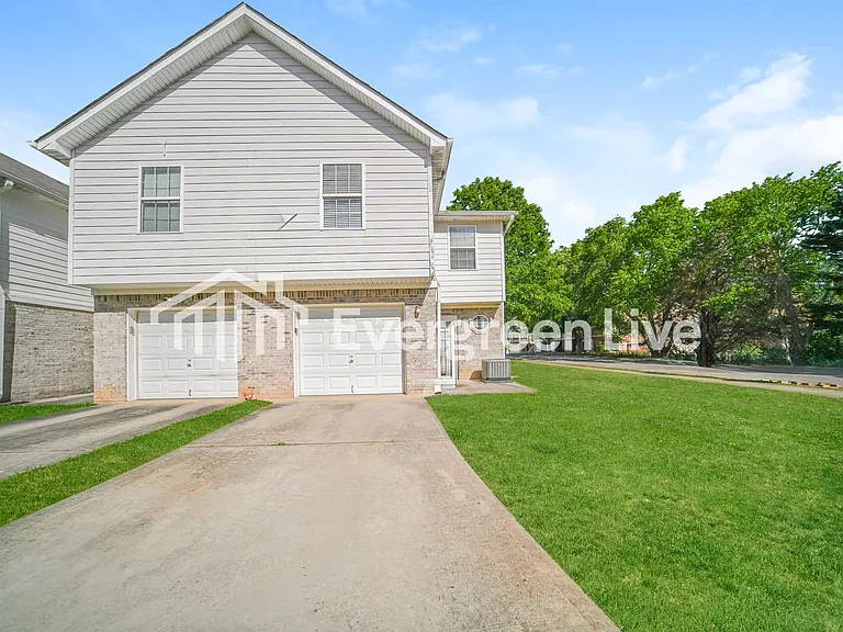 1705 Formosa Ln — Photo 14