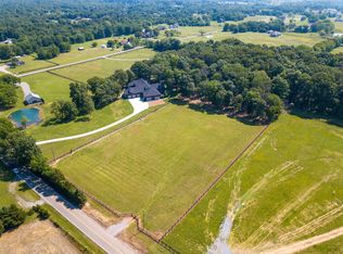 11057 Threet Rd, Christiana, TN 37037