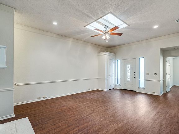 5th image of 3615 Hilltop Ln
