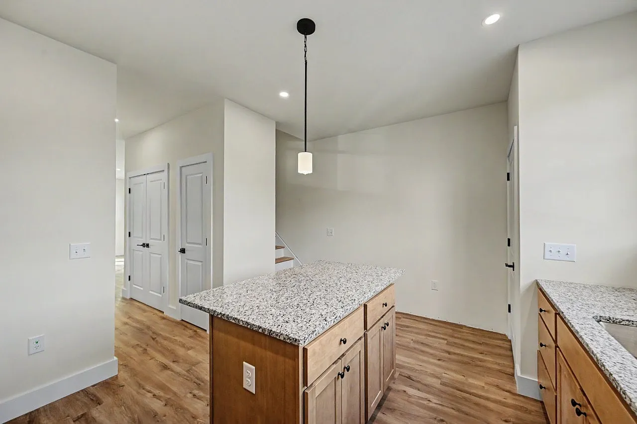 212 Hull Ave, Unit 201 — Photo 4
