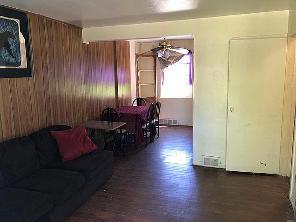 3rd image of 22650 Fox Ave #C20