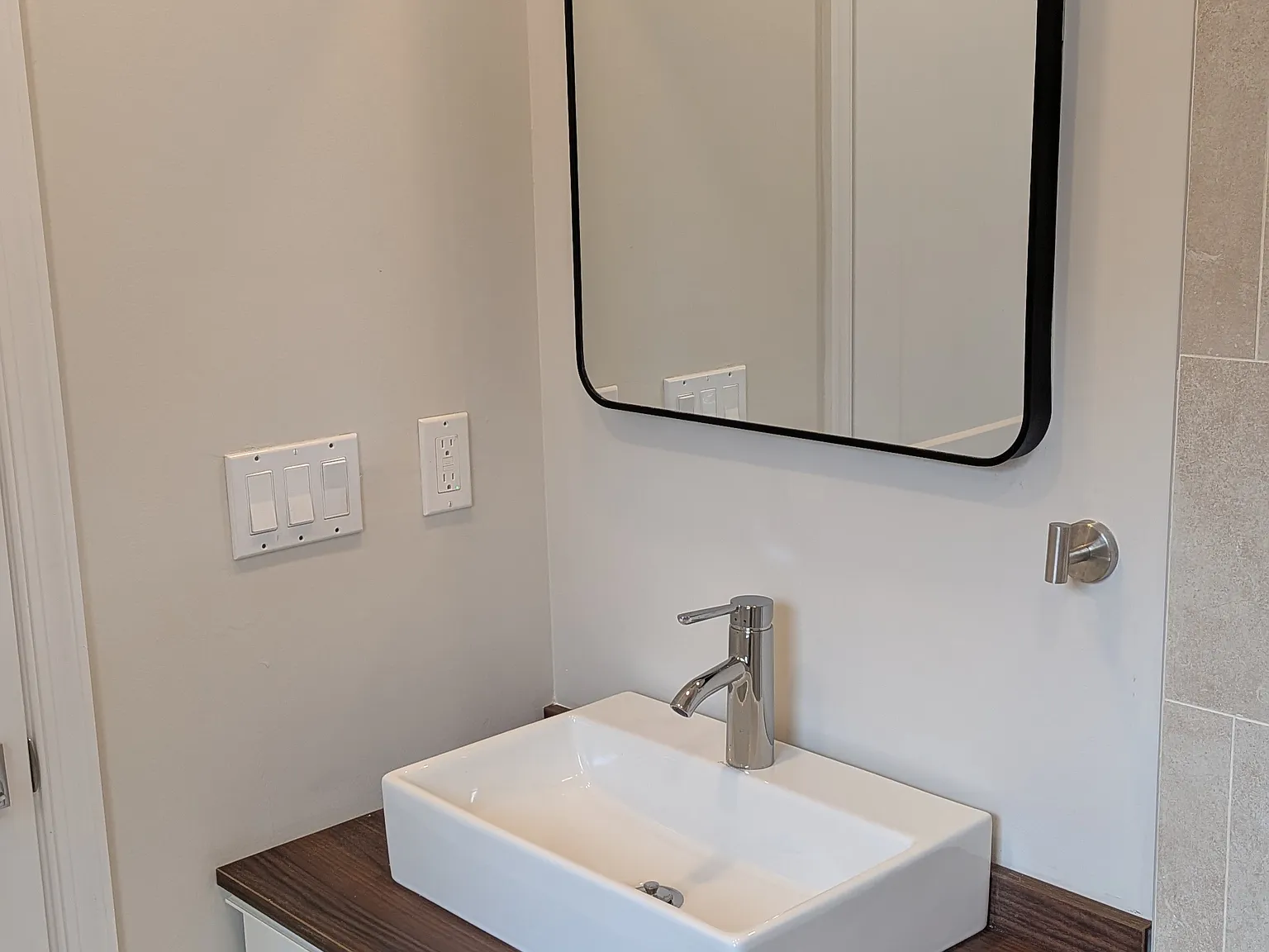 1 bed, 500 sqft, $975 — Photo 3
