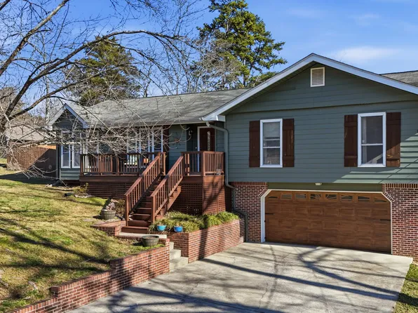 2029 Port Royal Dr, Soddy Daisy, TN 37379