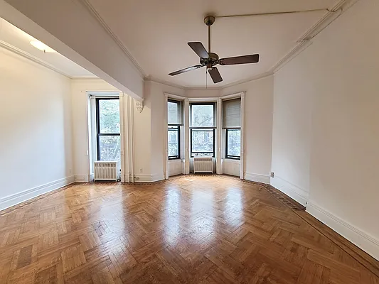 Rented by Ideal Properties Group | media 4