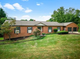 5 Springfield Ln, Staunton, VA 24401