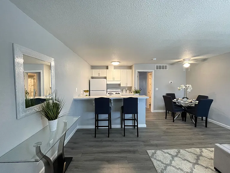 La Madera Apartments at 935 W. Swain Road — Photo 2