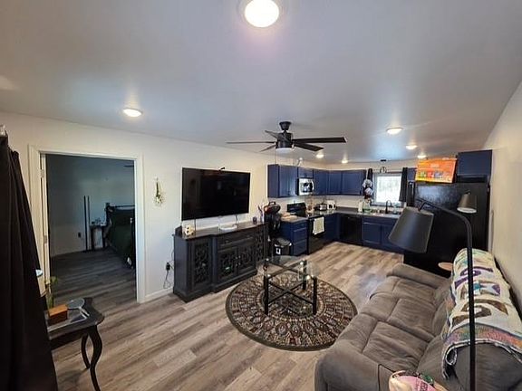 4th image of 1415 Benn Ln