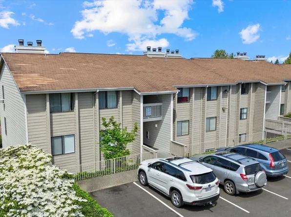 1315 S Puget Drive #D-12, Renton, WA 98055