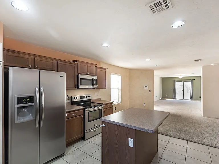 2637 Las Alturas Ct — Photo 15