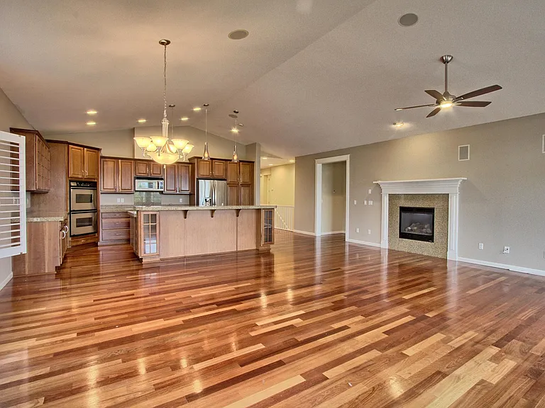 360 N Stonegate Dr — Photo 6