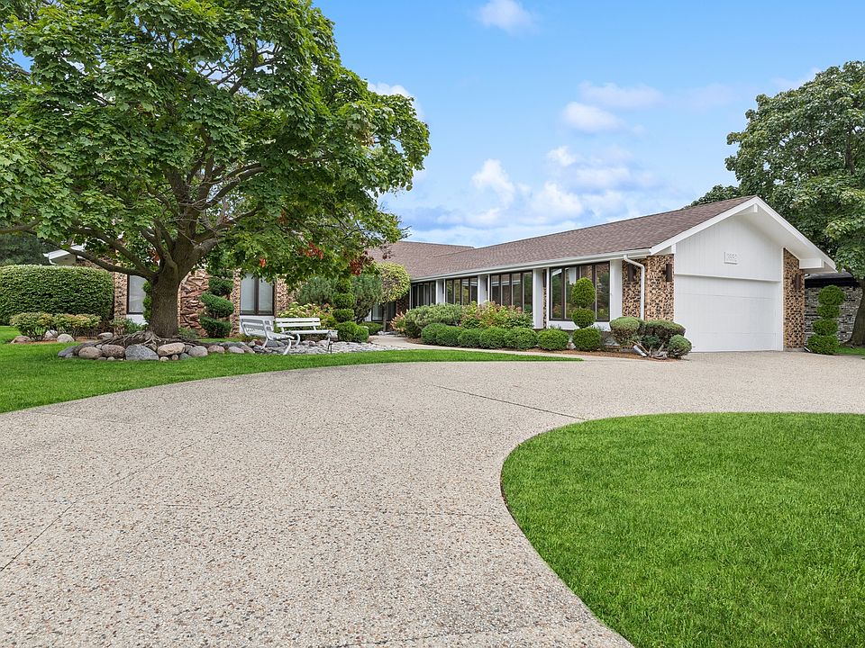 1st image of 3652 Palm Canyon Dr