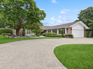 3652 Palm Canyon Dr, Northbrook, IL 60062