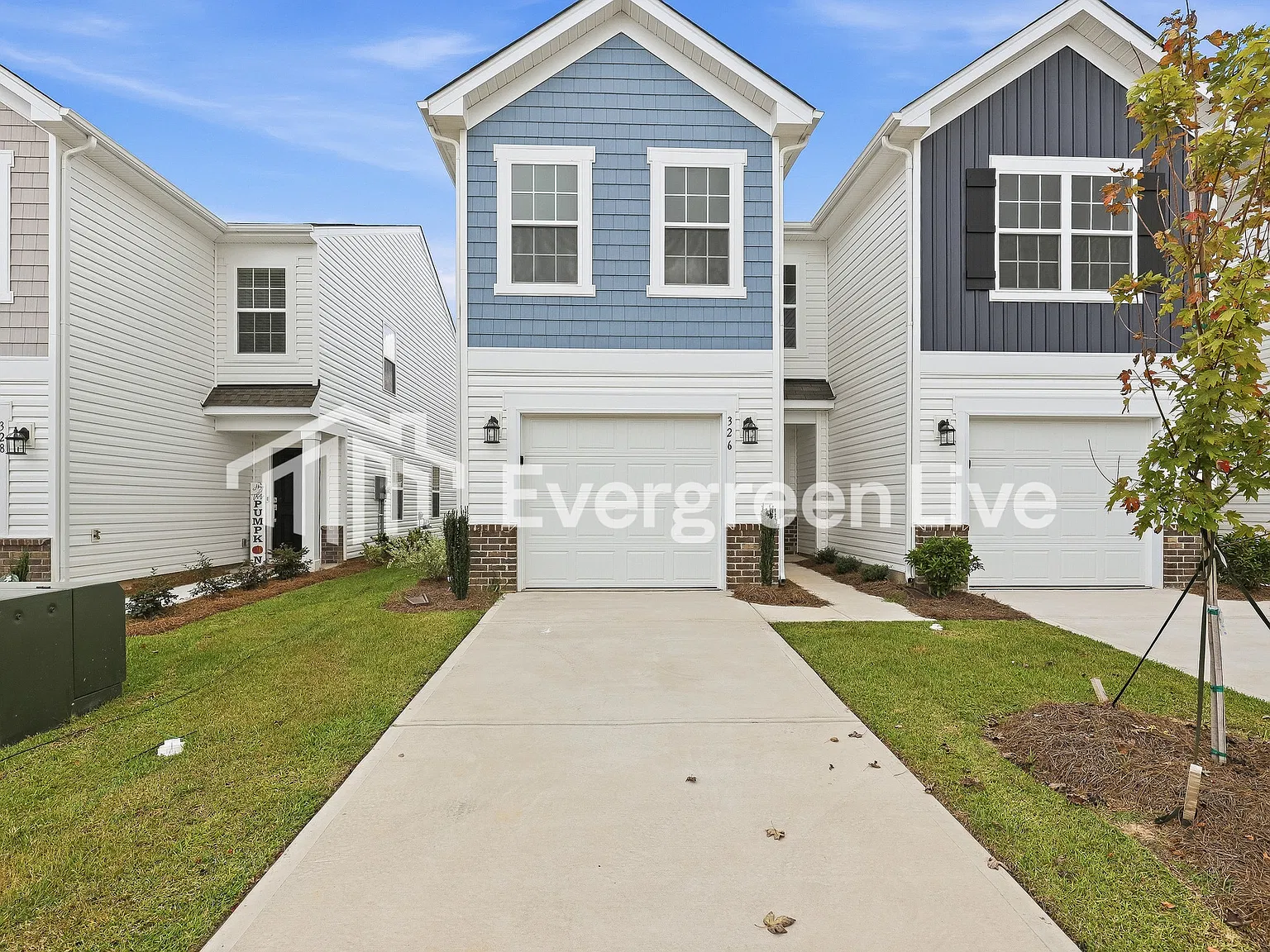 3 bed, 2.5 bath, 1346 sqft, $1,750 — Photo 1