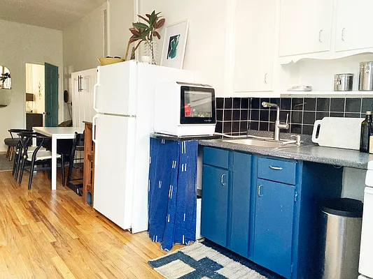 Rented by Realty Collective | media 5