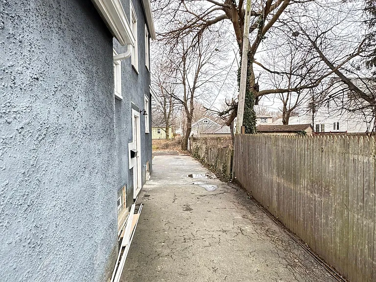 93 Williston Rd #UP — Photo 51