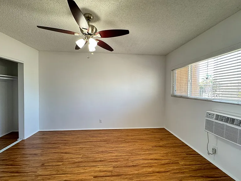 11865 Rochester Ave — Photo 18
