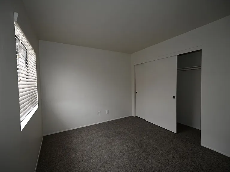 339 Chambers St — Photo 21