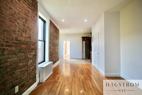 Rented by Hagstrom Management Inc | media 4