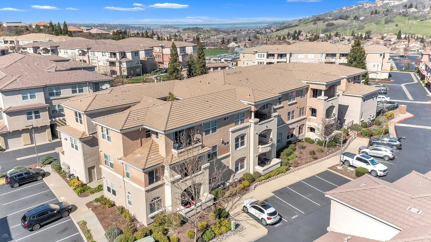 1300 Moon Cir Unit 1333 photo 1