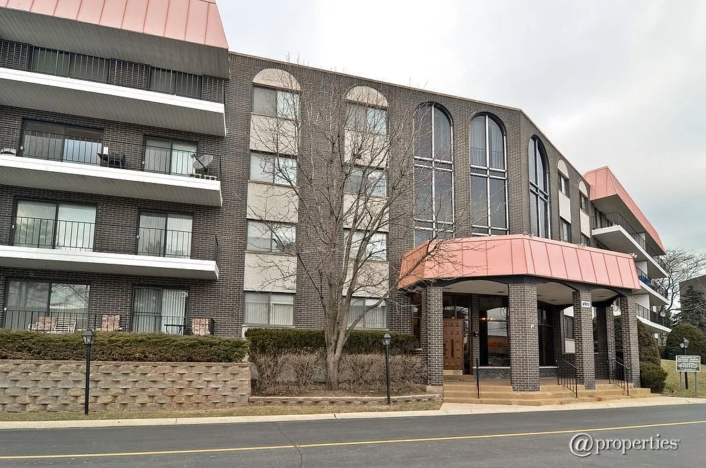 4900 Foster St APT 108 photo 1
