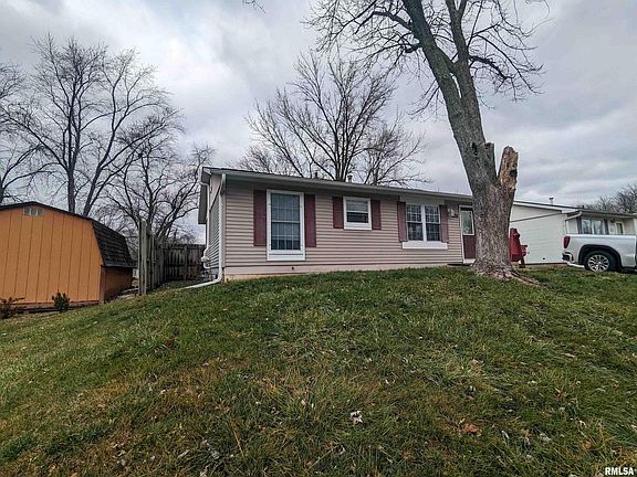 3rd image of 3819 W Virden Ct