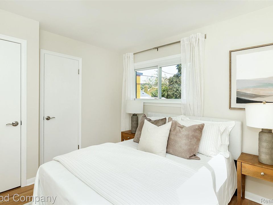 938 Edgewood Dr, photo 18