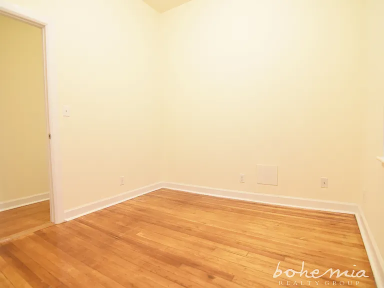 560 W 149th St #2W — Photo 8