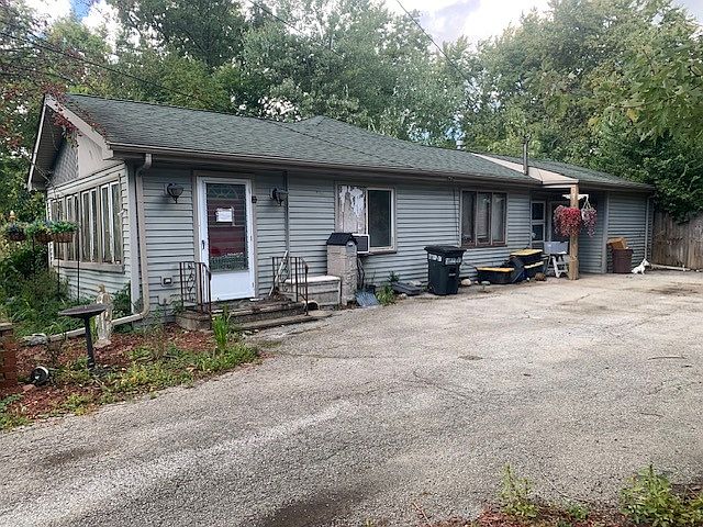 2nd image of 1930 W 235th St