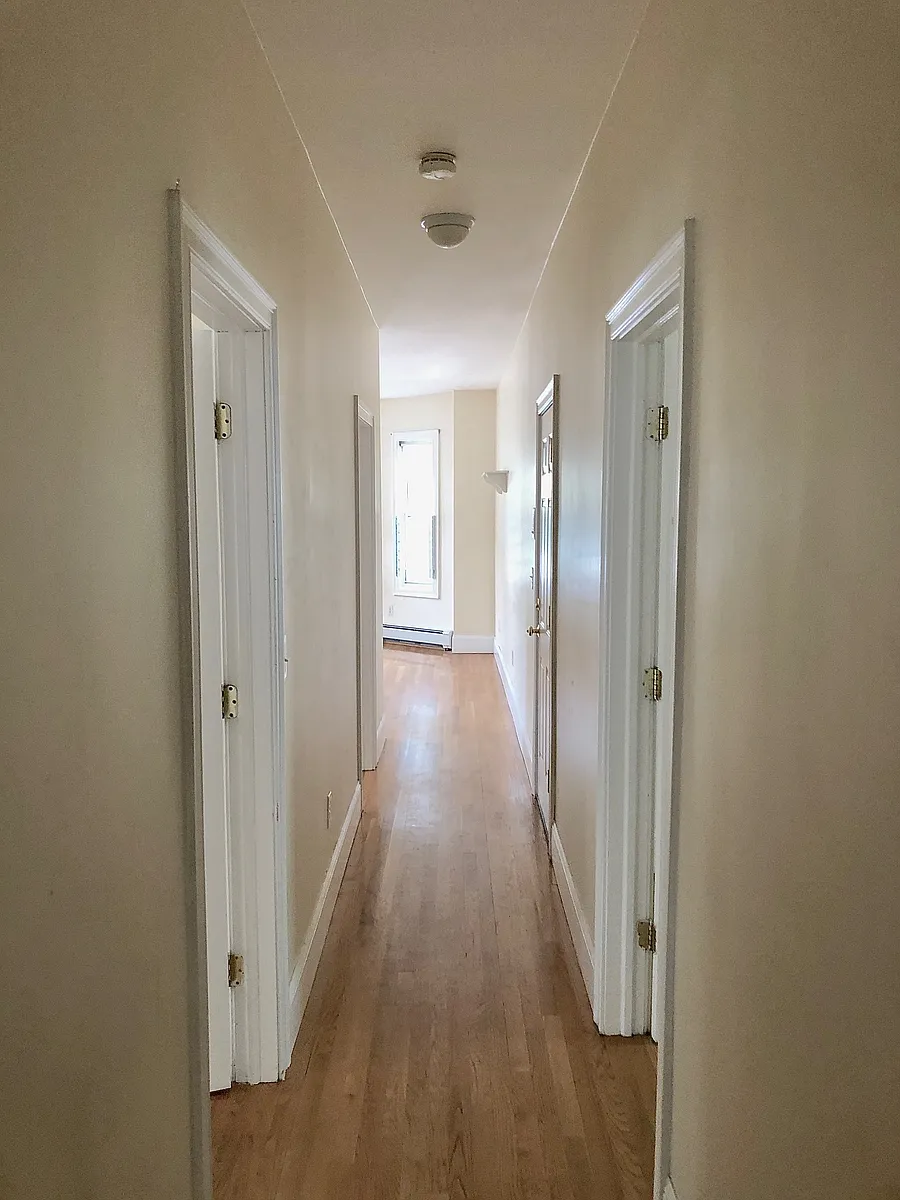 Building Photo - 14 Schiller St #1