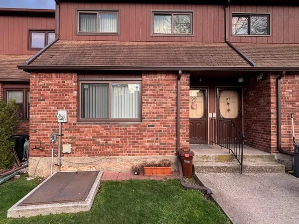 99 Stonegate Dr #226, Staten Island, NY 10304