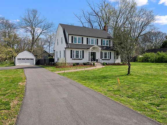 3rd image of 1924 Nashville Rd