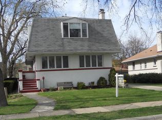 272 Olmsted Rd, Riverside, IL 60546