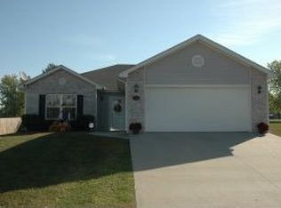 4004 Cotton Wood Dr, Columbia, MO 65202