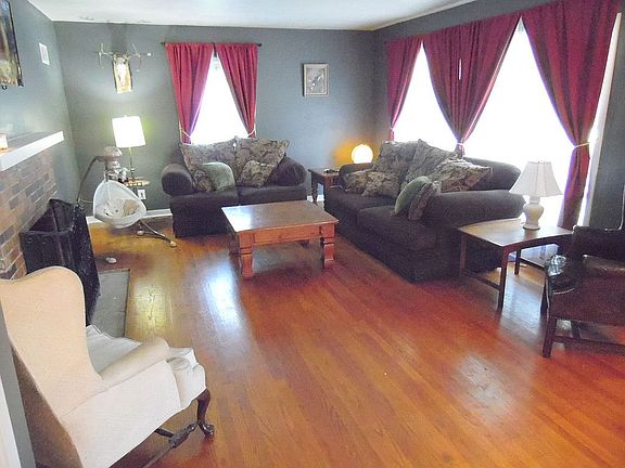 5th image of 615 15th St