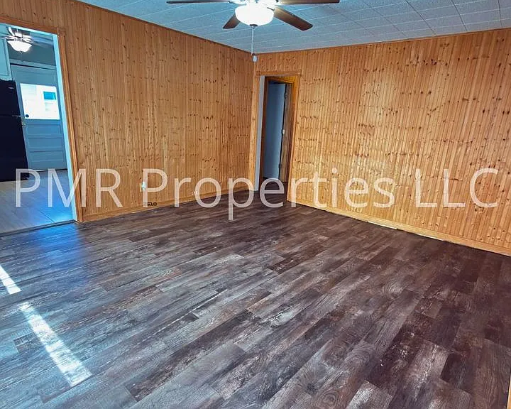 2904 NW 19th St — Photo 3